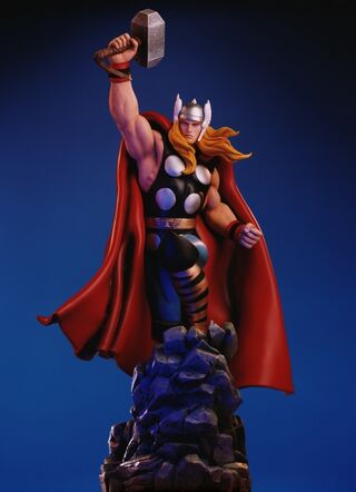 Thor Statue orig