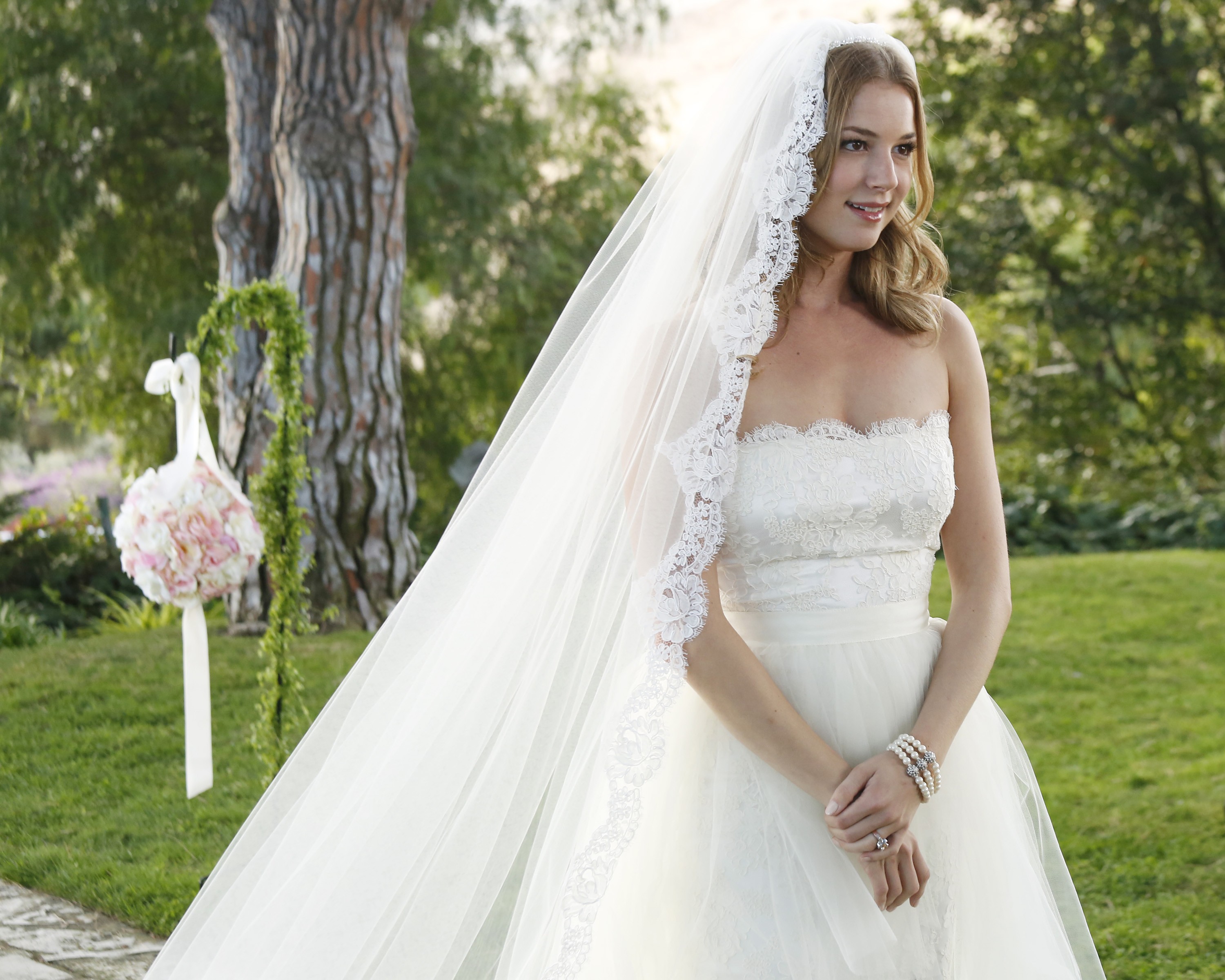 Revenge' Season 3 Recap: Emily's Memory Returns – TVLine