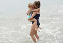 120909mag-revenge1 300x206.jpg (20 KB)