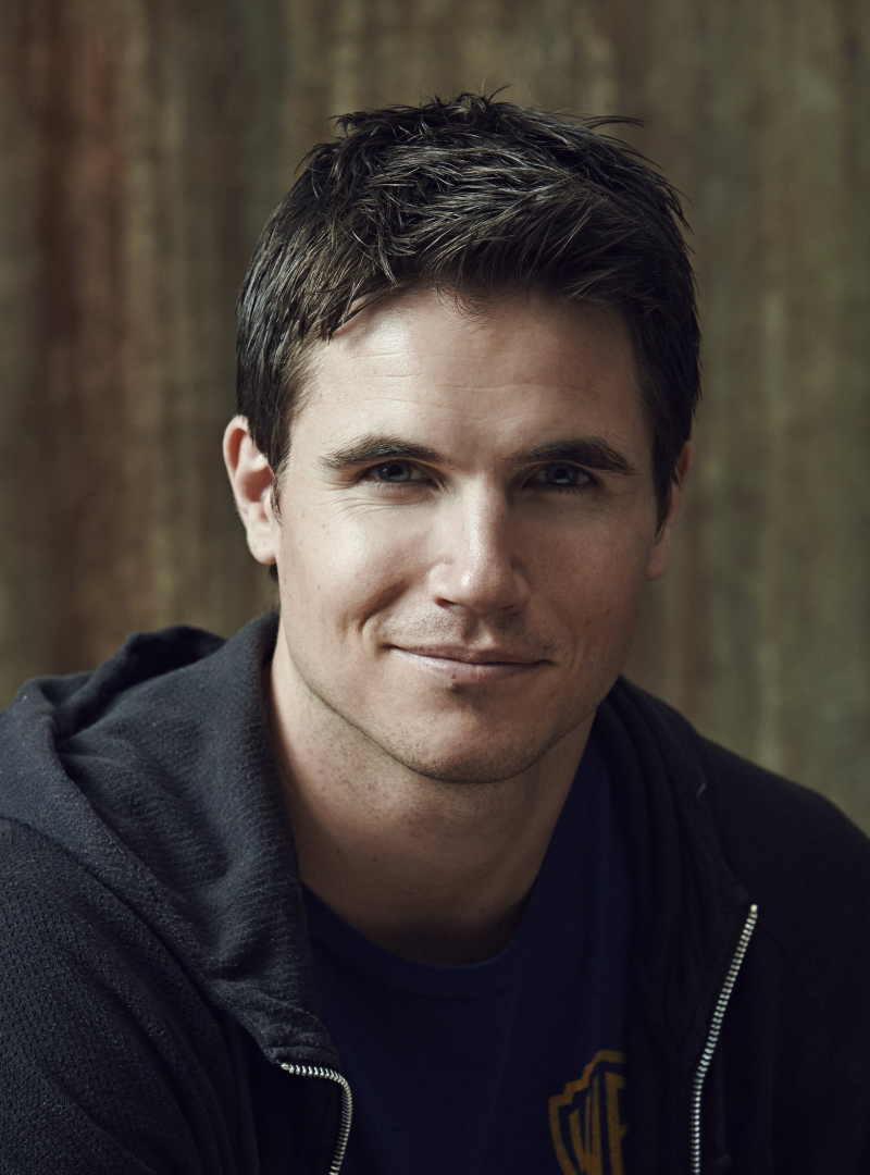 robbie amell how i met your mother