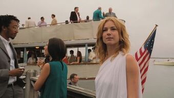 Revenge s01e01 clearance