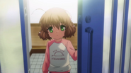 Kotori wearing a shirt with "Gao Gao Stegosaurus" print, a reference to another Key VN Air