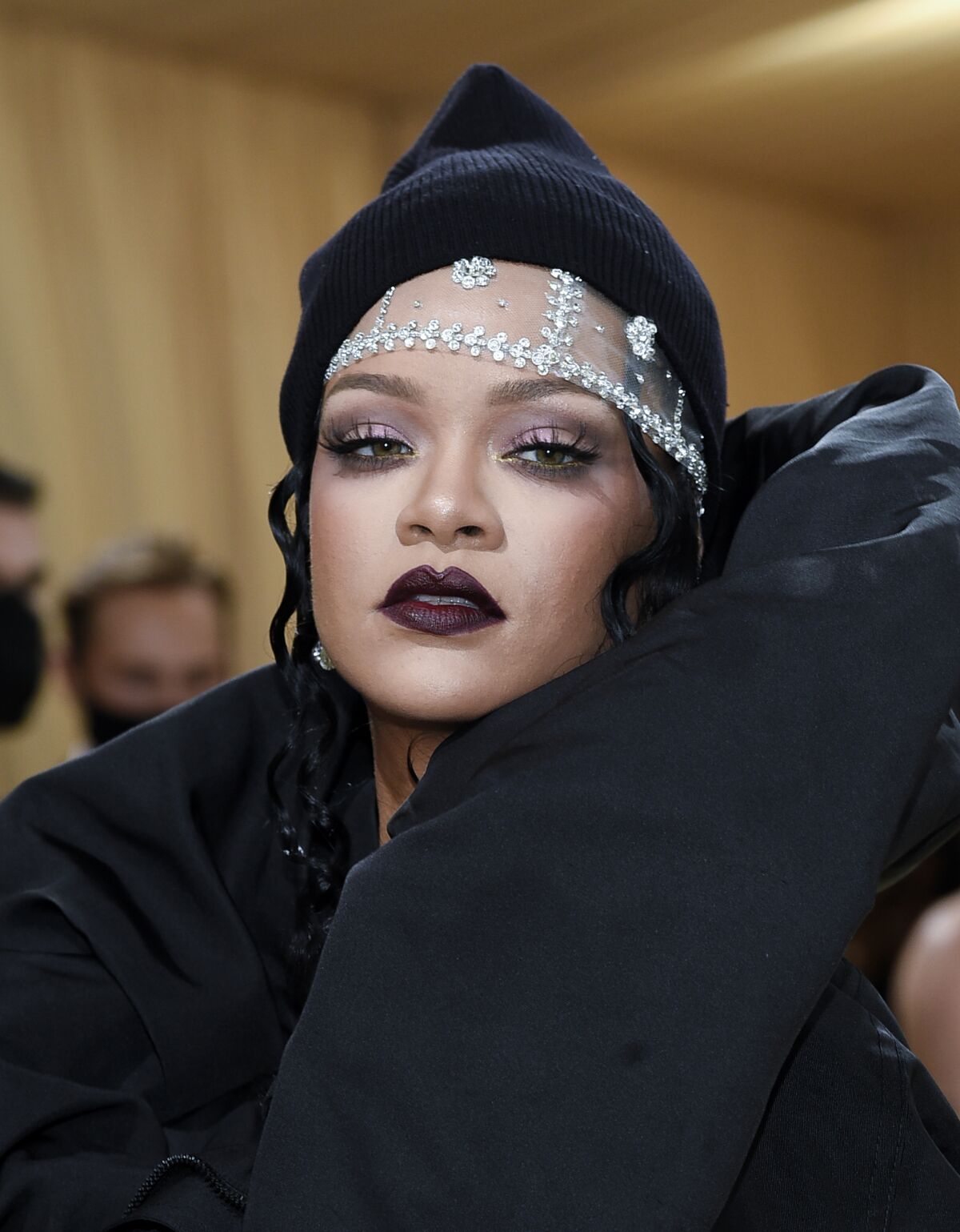 Rihanna: Super Bowl half-time show to mark singer's live return - BBC News