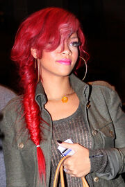 Rihanna-Long-Braided-Hairstyle large 3