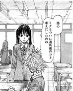 Naeshiro hablando con Riku en clases.