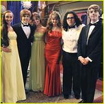 Dylan-cole-sprouse-prom