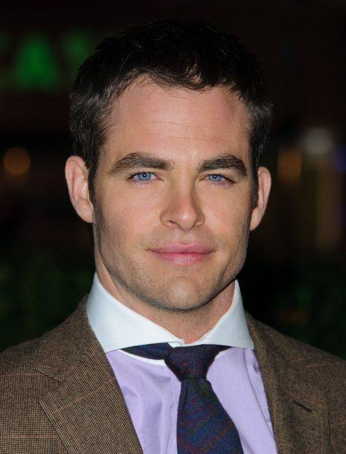 Chris Pine Photo: Chris Pine | Chris pine, Chris pine haircut, Chris