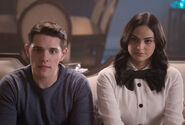 2x16-03 Primary-Colors Kevin and Veronica