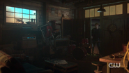 RD-Caps-2x03-The-Watcher-in-the-Woods-39-Andrews-house-garage