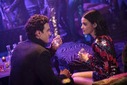 KK-Promo-1x04-Here-Comes-the-Sun-08-Guy-Katy