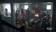 RD-Caps-2x06-Death-Proof-21-Alice-Betty-Archie-Veronica-Josie-Kevin-Reggie-Melinda-Hermione-Hiram-Fred-Sheriff-Keller-Mayor-Sierra-McCoy