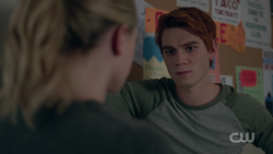 RD-Caps-2x05-When-a-Stranger-Calls-38-Archie