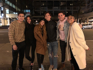 Charles Melton, Adeline Rudolph, Abigail Cowen, Ross Lynch, Casey Cott et Tati Gabrielle.