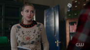 RD-Caps-2x11-The-Wrestler-48-Betty