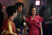 KK-Promo-1x08-Its-Alright-Ma-(Im-Only-Bleeding)-02-Jorge-Katy