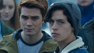 Season 1 Episode 7 In a Lonely Place Archie and Jughead in the crowd