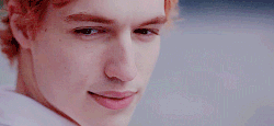 Tumblr oltaxkX1mq1w4ja6oo5 500.gif