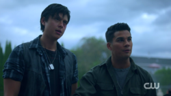 RD-Caps-2x05-When-a-Stranger-Calls-12-Sweet-Pea-Fangs-Fogarty-0