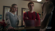 RD-Caps-2x09-Silent-Night-Deadly-Night-40-Betty-Archie