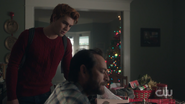 RD-Caps-2x09-Silent-Night-Deadly-Night-19-Archie-Fred