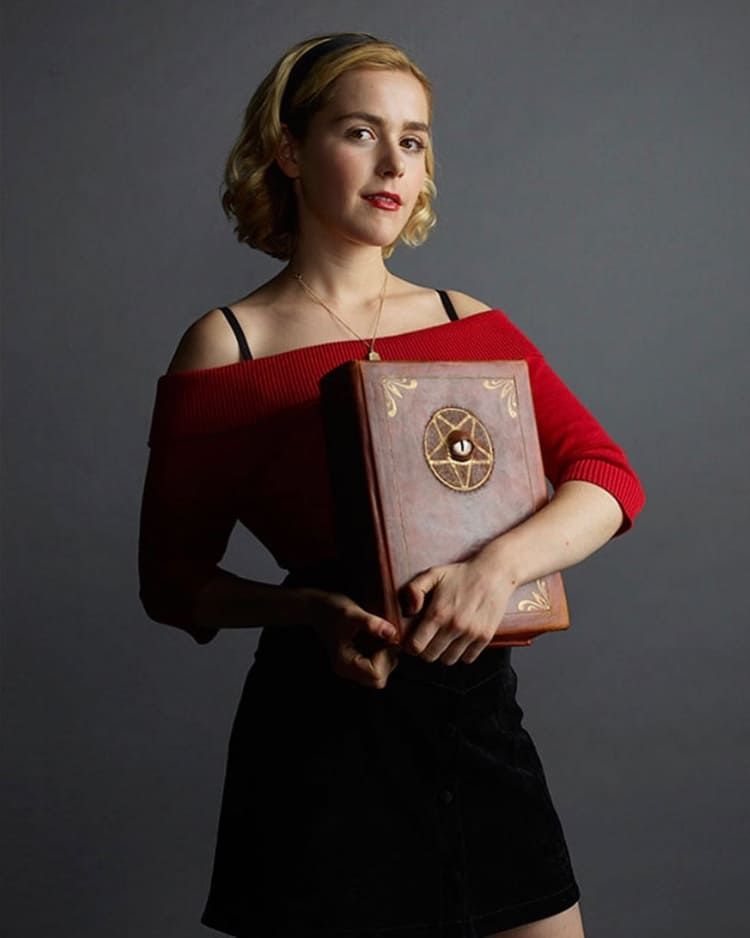 Sabrina Spellman Archieverse Wiki Fandom Sabrina spellman is the title character of the supernatural sitcom, sabrina the teenage witch. sabrina spellman archieverse wiki