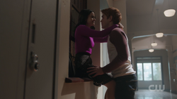 RD-Caps-2x18-A-Night-To-Remember-32-Veronica-Archie