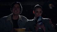 RD-Promo-1x10-The-Lost-Weekend-20-Jughead-Betty