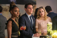 2x12-06 The-Wicked-and-the-Divine Josie, Kevin and Betty