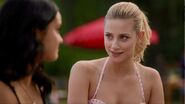 RD-Promo-3x01-Labor-Day-04-Betty