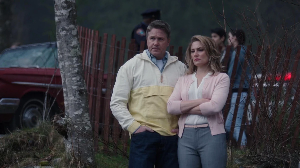 Hal Cooper/Staffel 1 Riverdale Wiki Fandom