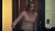 RD-Caps-2x06-Death-Proof-03-Betty