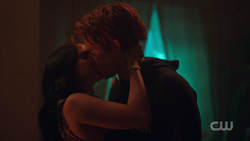 RD-Caps-2x08-House-of-the-Devil-37-Veronica-Archie