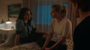 2x22-21 Brave-New-World Veronica and Betty