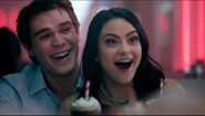 RD-Promo-1x13-The-Sweet-Hereafter-21-Archie-Veronica