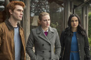 2x14-09 The-Hills-Have-Eyes Archie, Betty and Veronica