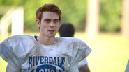 RD-Caps-2x03-The-Watcher-in-the-Woods-06-Archie-bulldogs