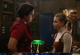 RD-Promo-4x10-Varsity-Blues-03-Jughead-Betty