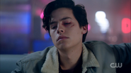 Season 1 Episode 10 The Lost Weekend Jughead without his hat