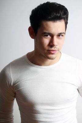 Edit-peter bundic-051