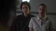 RD-Caps-3x02-Fortune-and-Men's-Eyes-117-Jughead-Betty