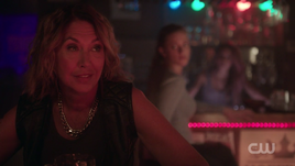 RD-Caps-2x08-House-of-the-Devil-71-Byrdie