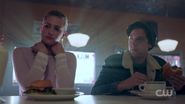 RD-Caps-2x01-A-Kiss-Before-Dying-107-Betty-Jughead