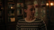 RD-Caps-4x16-The-Locked-Room-65-Betty.png (1.31 MB)