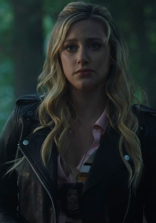 Betty Cooper  Betty cooper riverdale, Betty cooper outfits, Betty