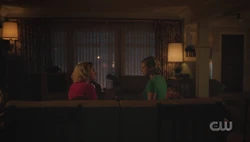 RD-Caps-7x04-Love-&-Marriage-46-Alice-Betty