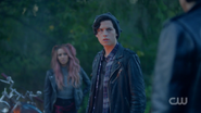 RD-Caps-2x09-Silent-Night-Deadly-Night-81-Toni-Jughead