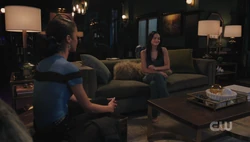 Tabitha reveals that Veronica's romantic future with Archie is up for grabs