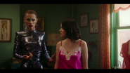 KK-Caps-1x05-Song-for-a-Winters-Night-81-Jorge-Ginger-Katy