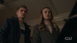 RD-Caps-2x15-There-Will-Be-Blood-105-Chic-Polly