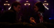 KK-Promo-1x04-Here-Comes-the-Sun-27-Katy-Guy